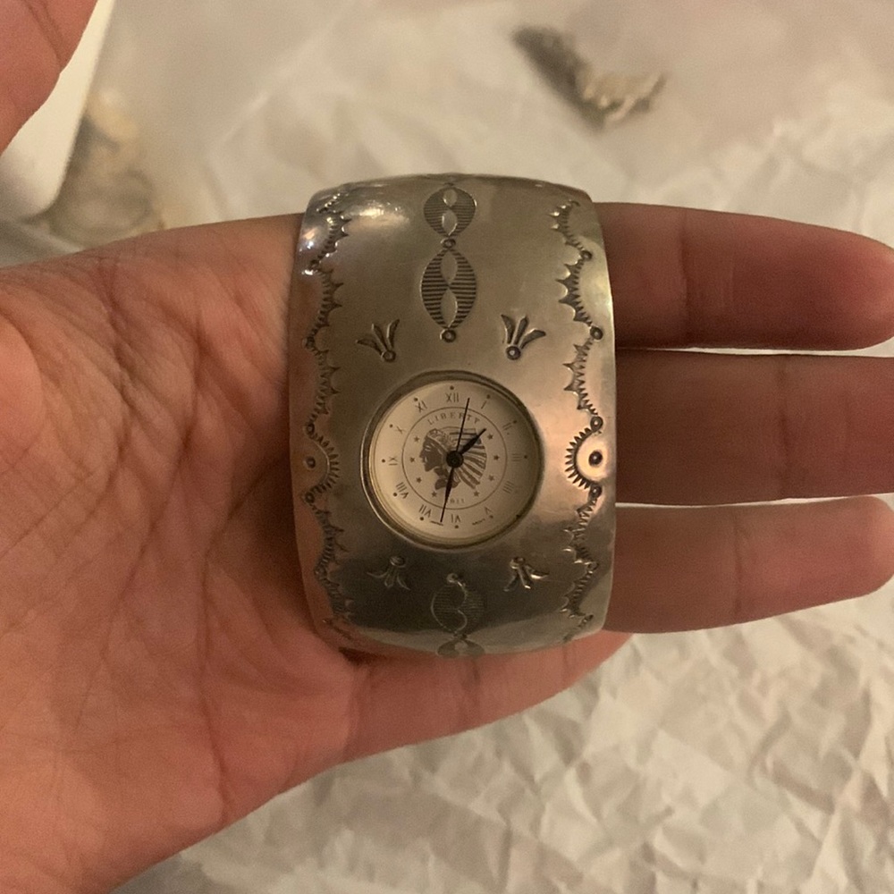bracelet/cuff